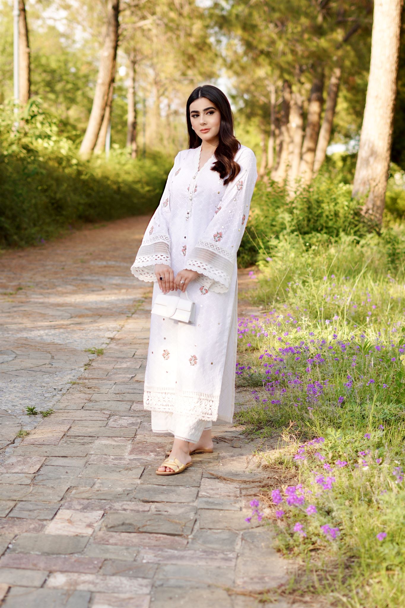 White chickan kurta