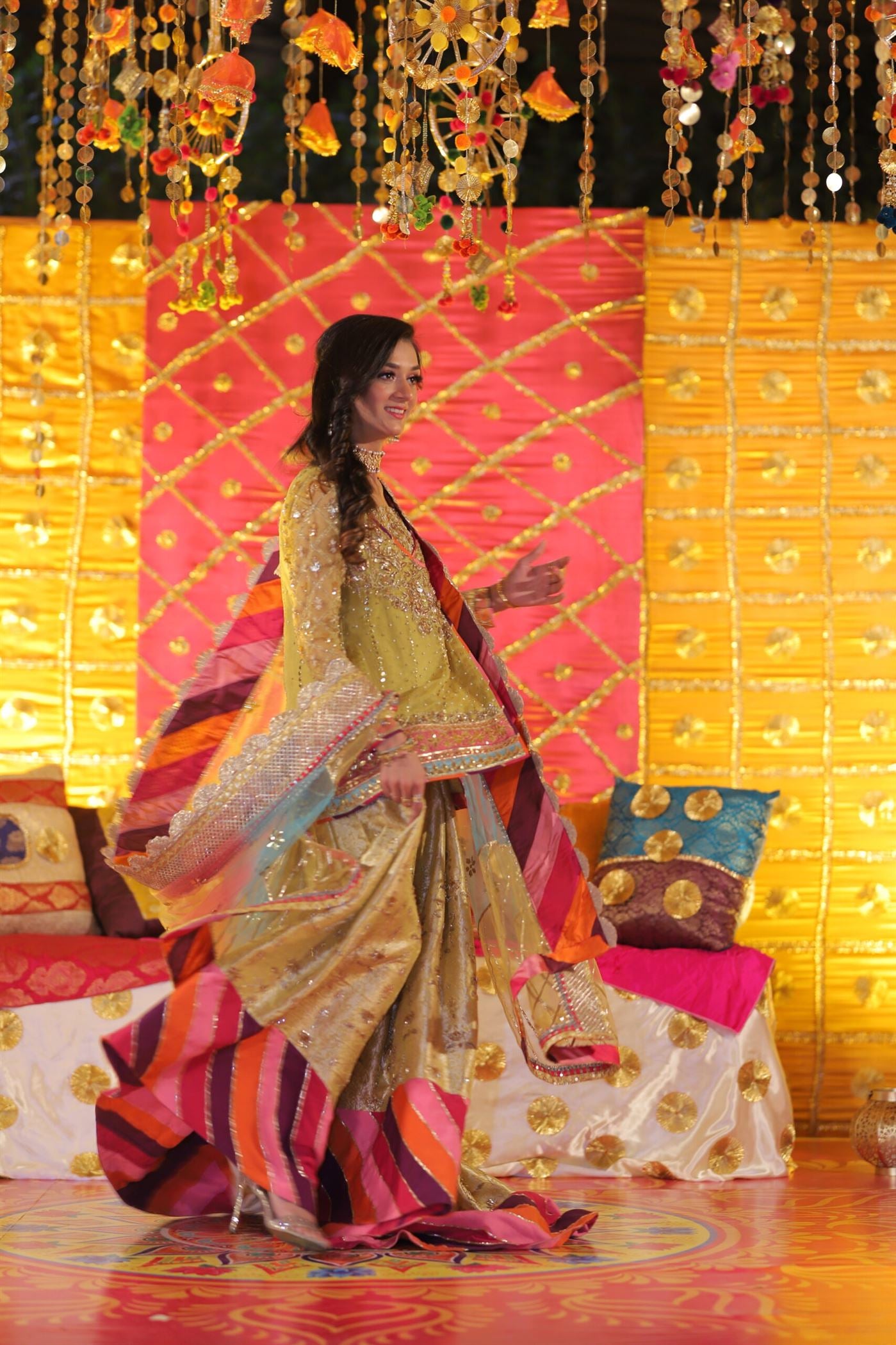 Mehndi/Mayun Bride