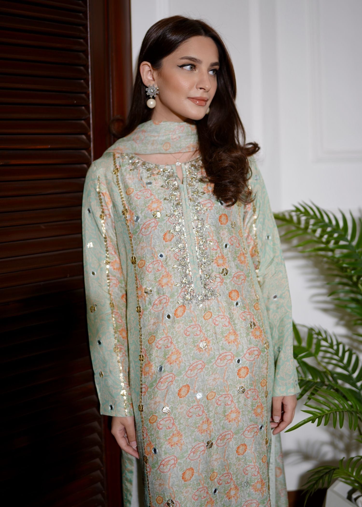 Gota Floral Printed Fit