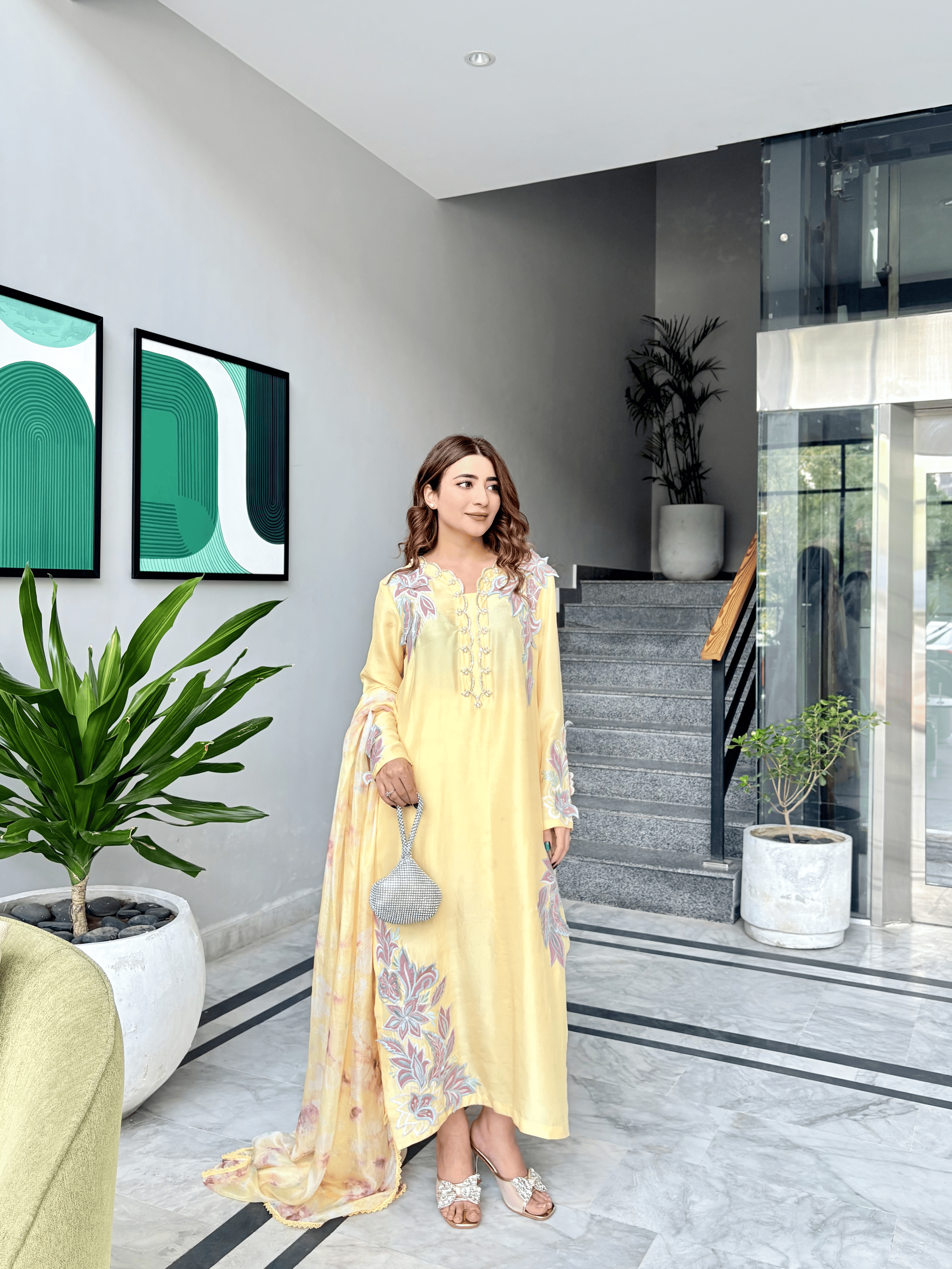 Nia Yellow
