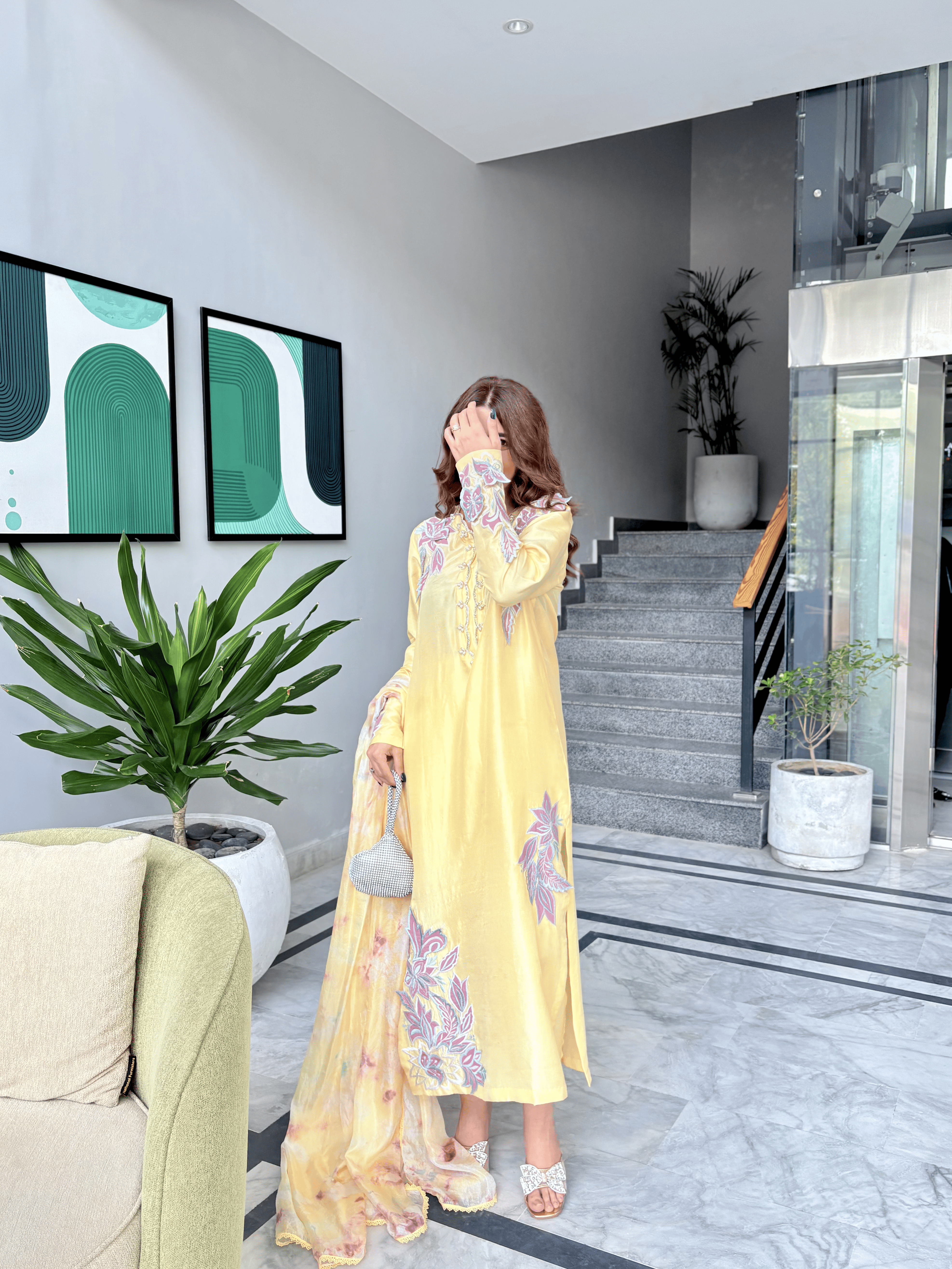 Nia Yellow