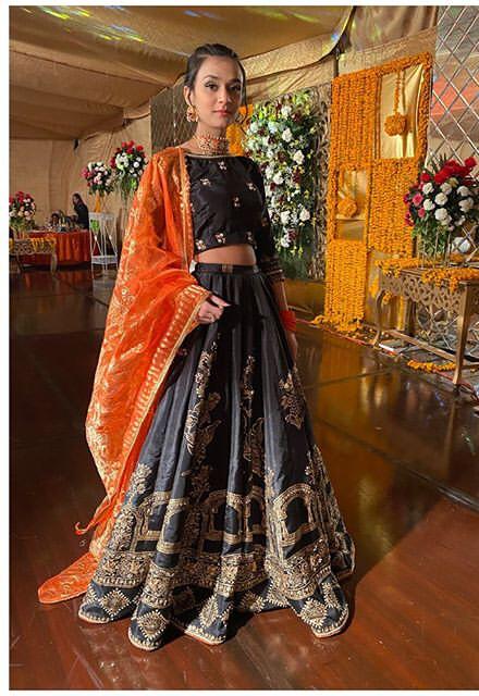 BLACK LEHNGA CHOLI