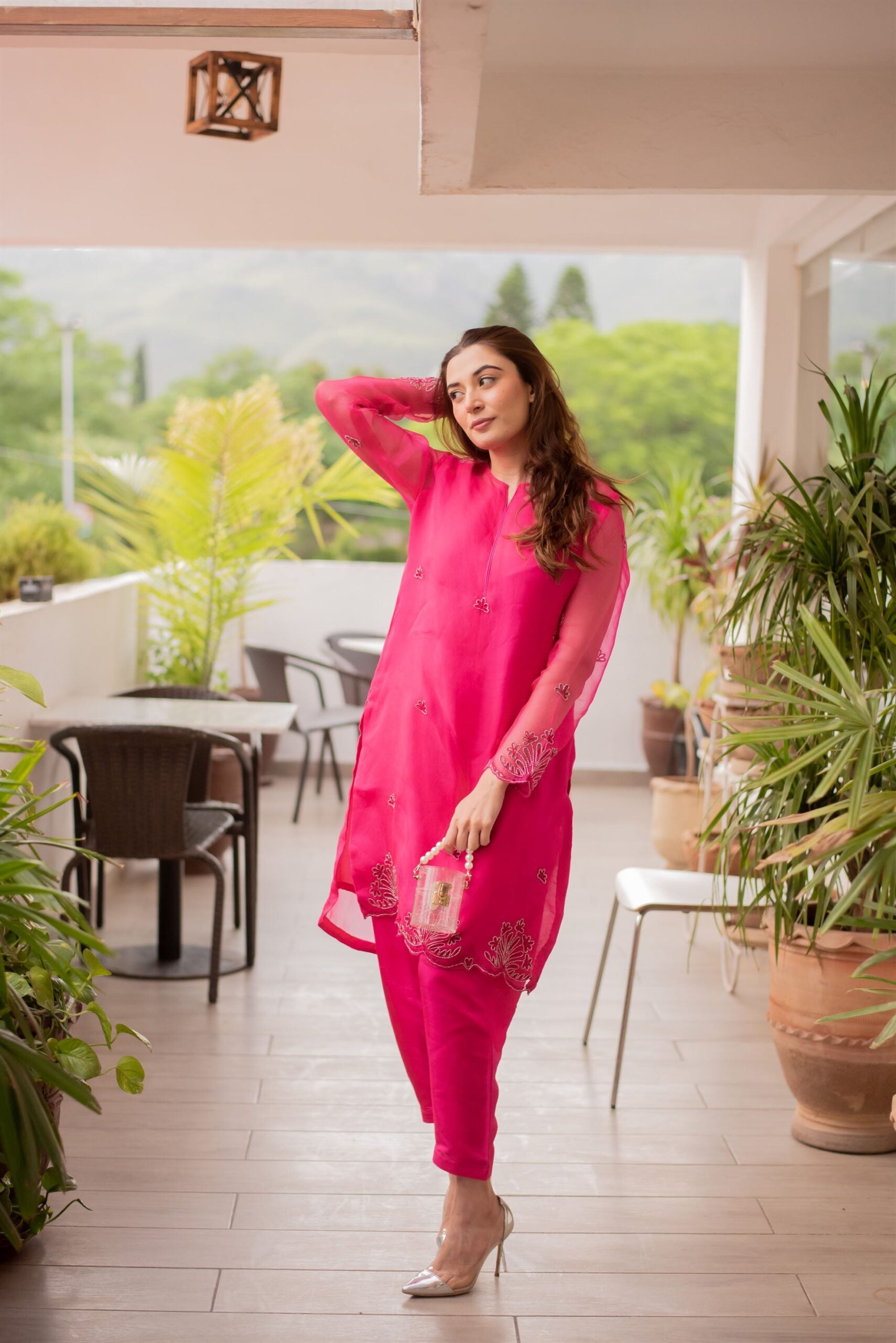 POPPING PINK