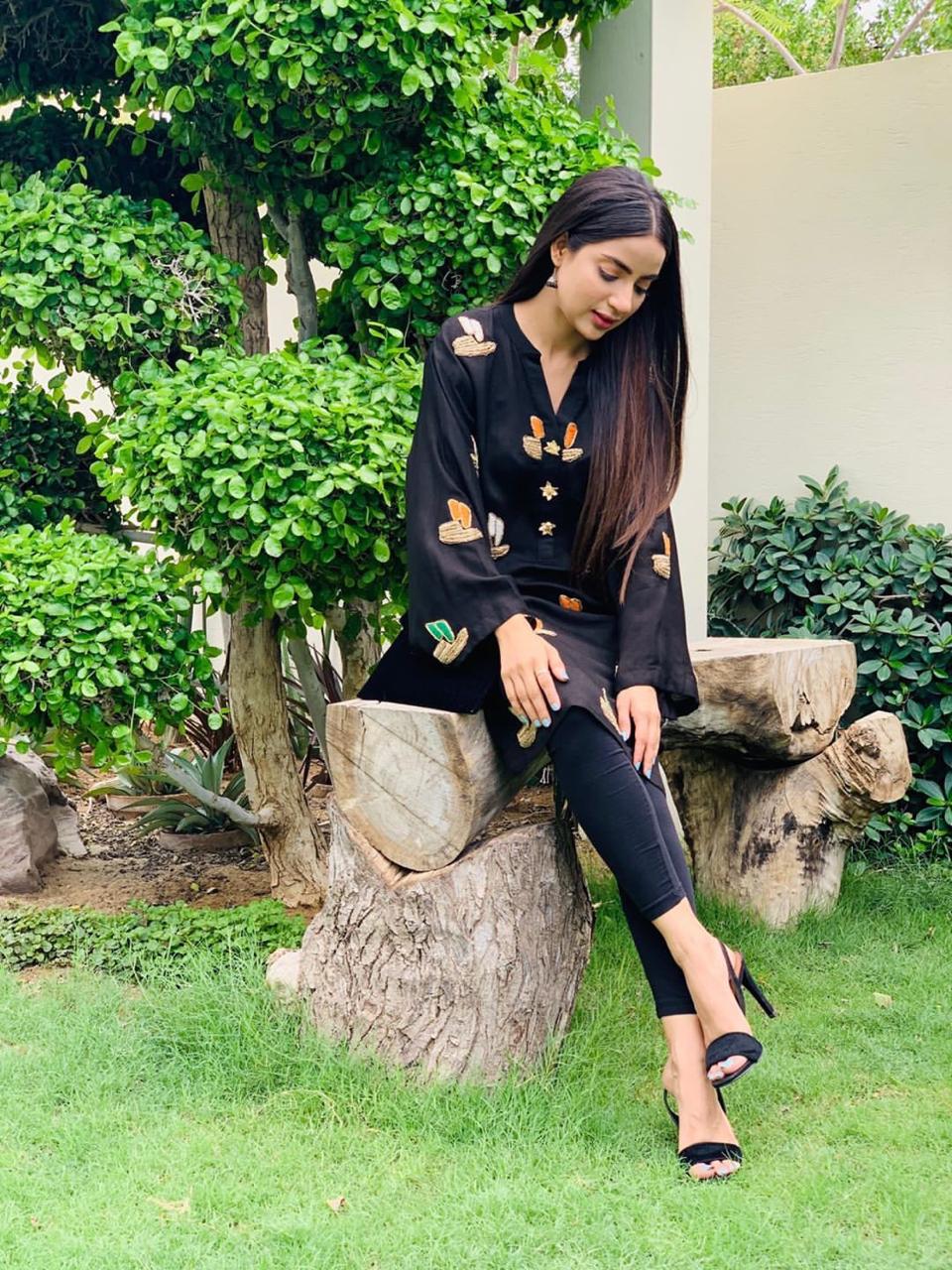 SABOOR ALY IN HANDCRAFTED BOATS KURTA