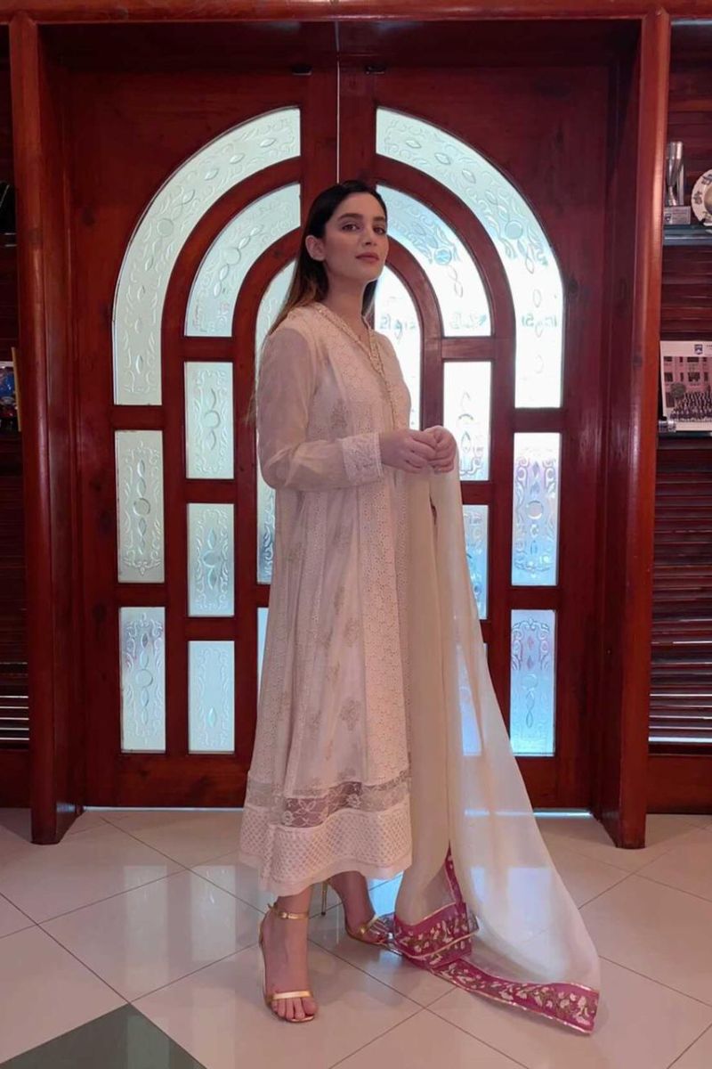 Areesha Kamran Spotted In Loom Pearl Pishwas