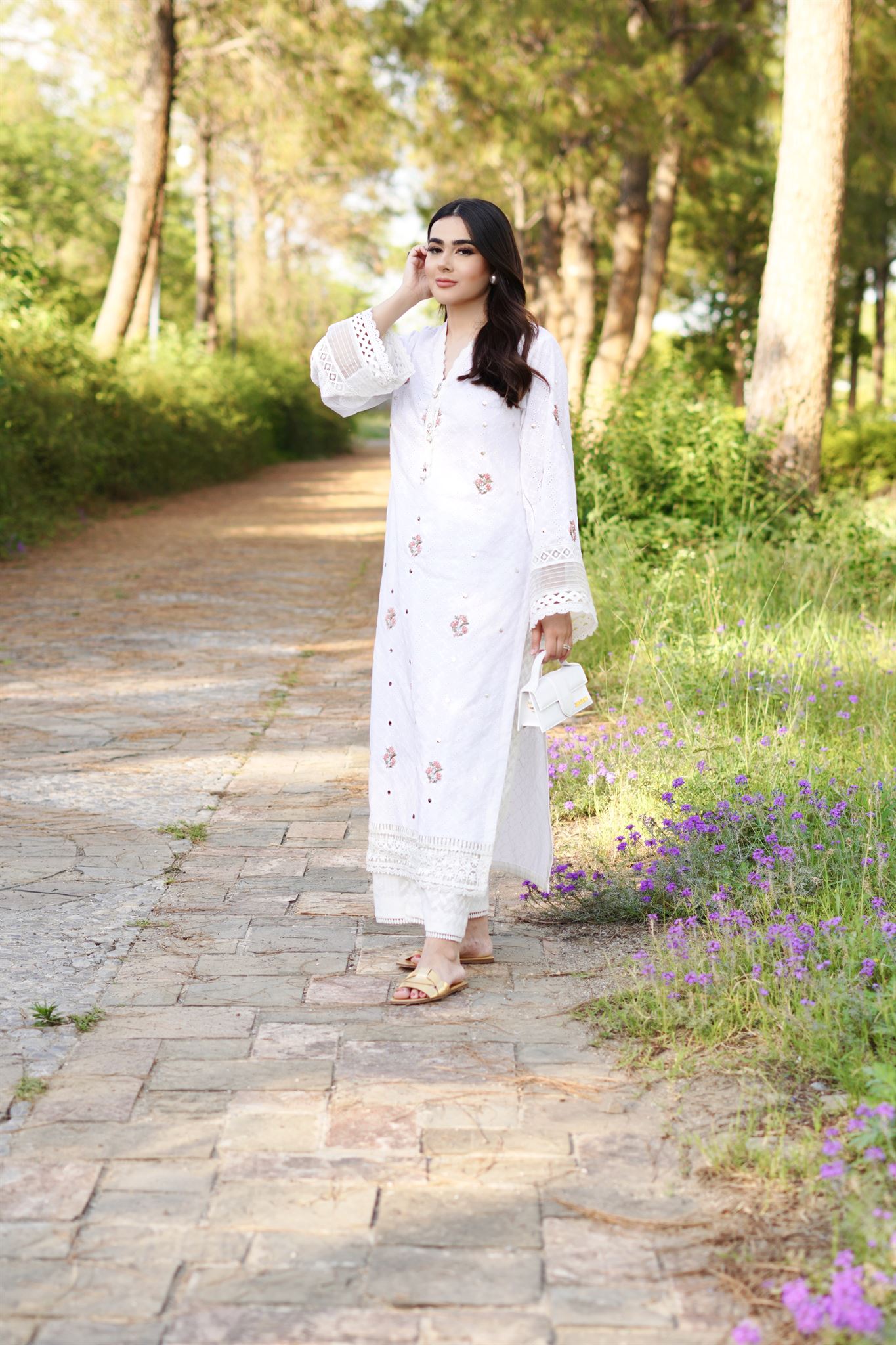 White chickan kurta