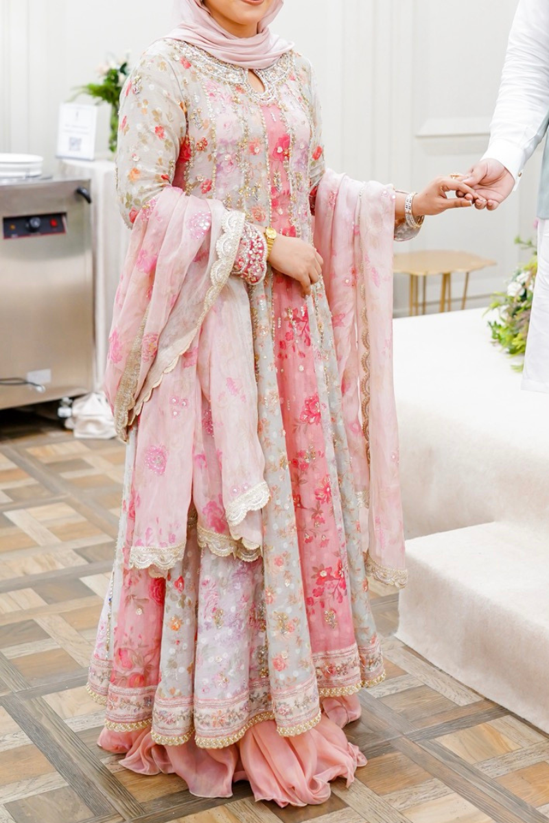 Floral Era Pishwas