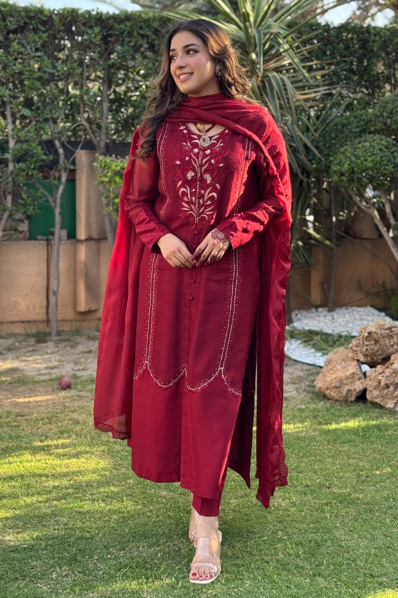 Maroon Soir