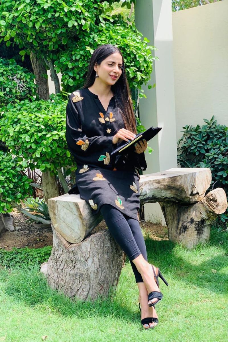 Saboor Aly In Handcrafted Boats Kurta
