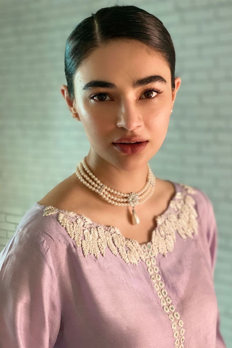 Saheefa Jabbar Khatak Spotted In Lavender Sheesha
