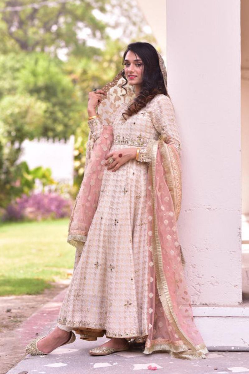 Sheesha Formal Pishwaas